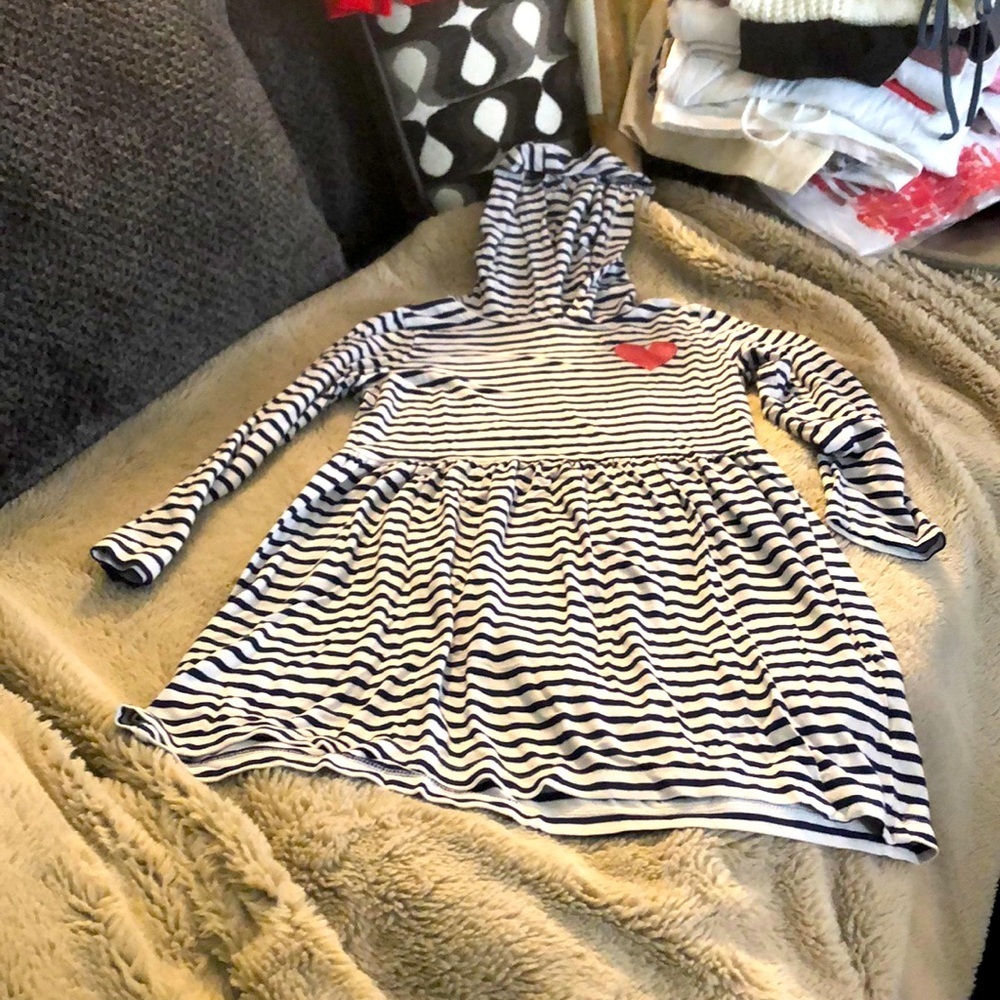 🎉4 for $20 Carter’s Blue and White Striped Hooded Dress, size 4/5